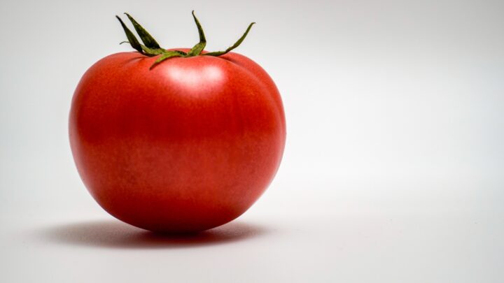 美肌の秘密：トマトが持つ美容効果とその理由